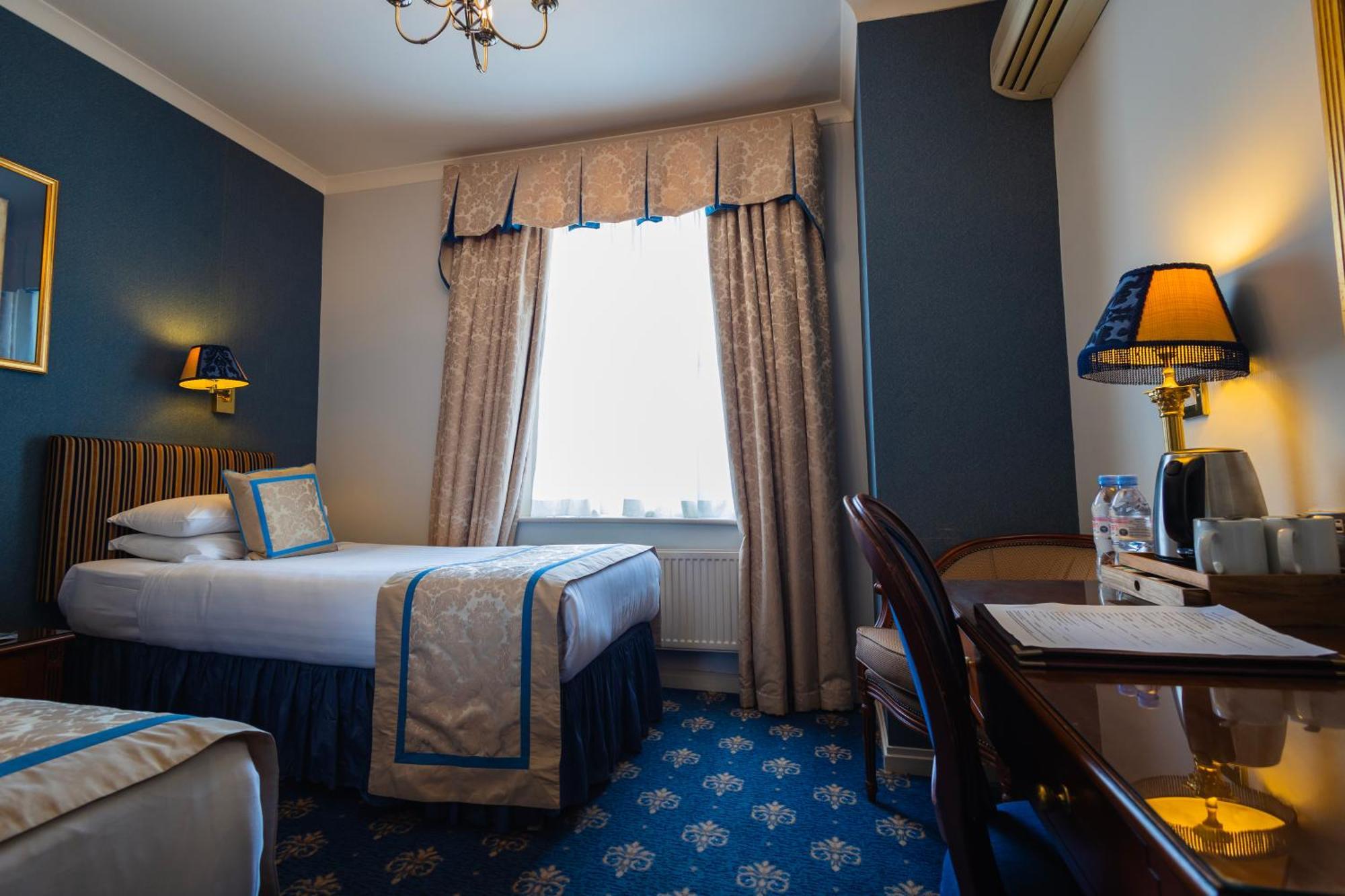 London Lodge Hotel Bagian luar foto