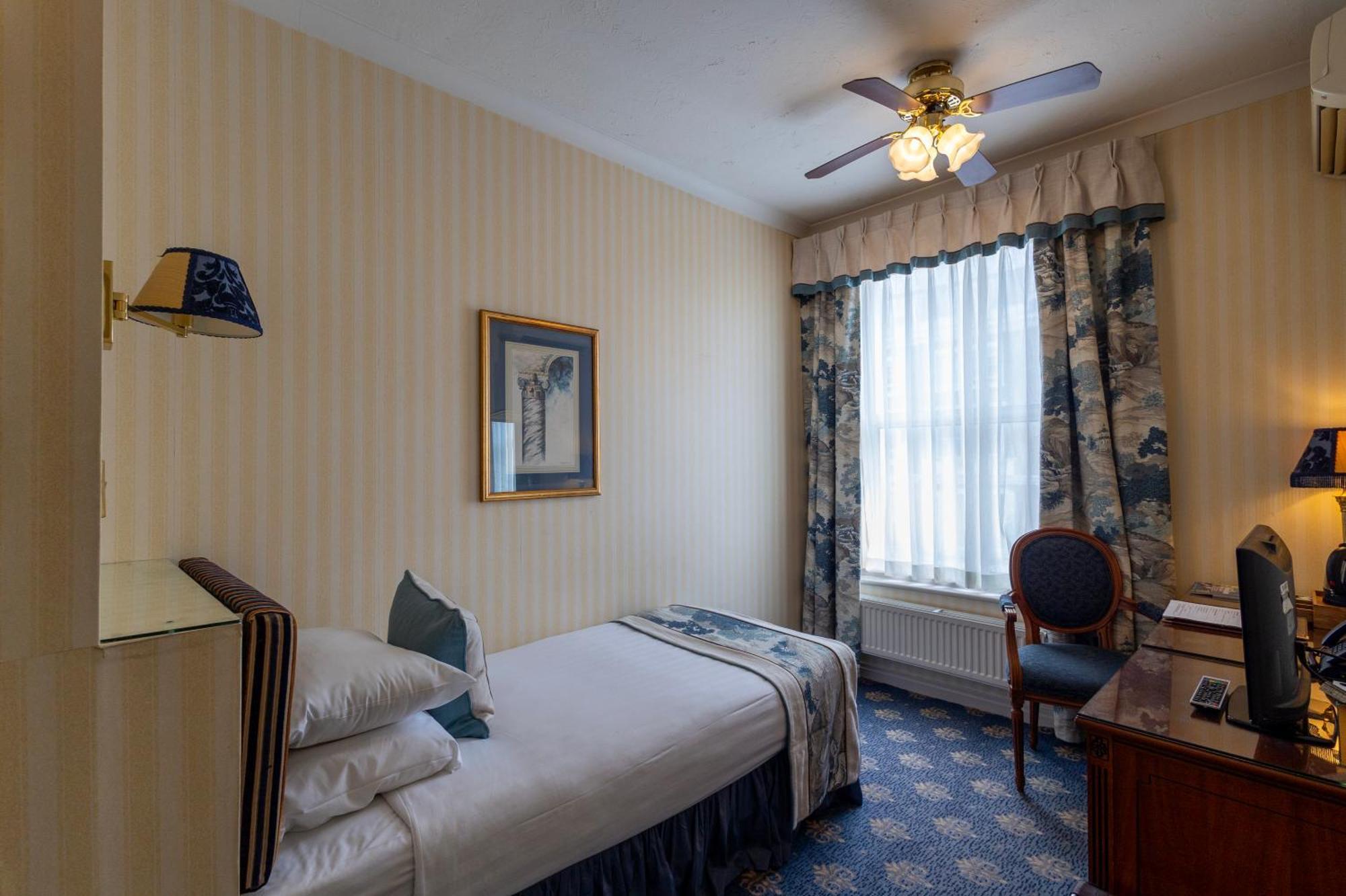 London Lodge Hotel Bagian luar foto